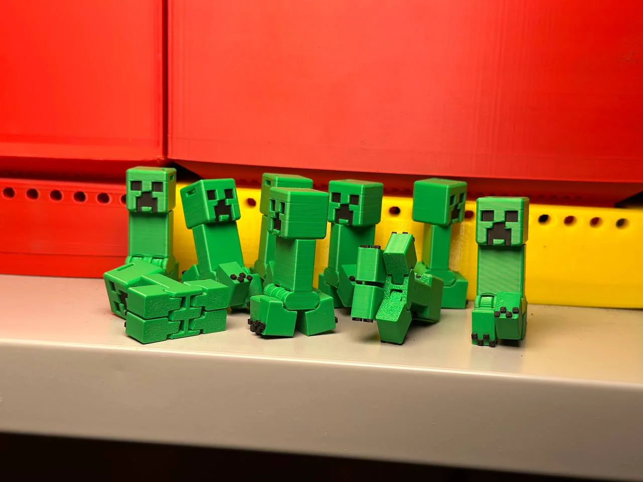 1pcs Creeper [Minecraft] merchandise 3D printed game merchandise articulated ornament, toy gift, trendy toy keychain ornament
