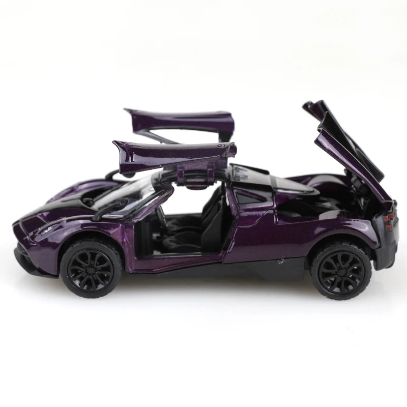(Bagged) 1/43 scale gold pullback racing car, die-cast metal, three doors that open. Exquisite boy toy, mini pocket toy car.