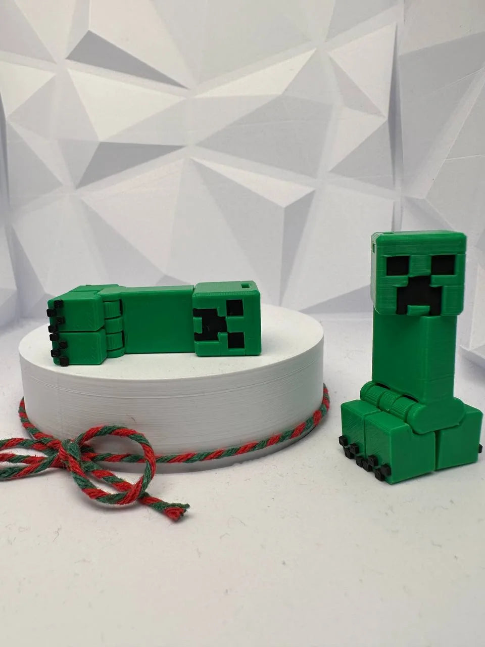 1pcs Creeper [Minecraft] merchandise 3D printed game merchandise articulated ornament, toy gift, trendy toy keychain ornament
